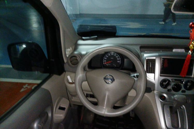 Used Nissan NV200 2018 1.6L CVT Luxury Model Steering Wheel