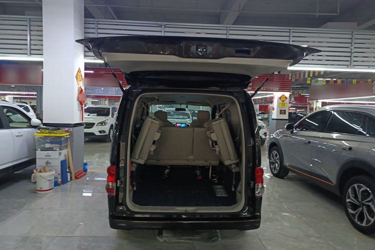 Used Nissan NV200 2018 1.6L CVT Luxury Model Trunk
