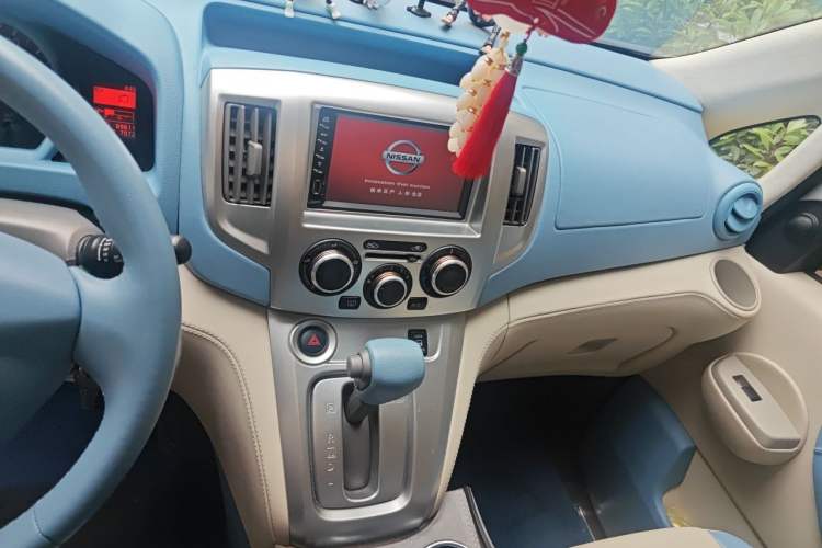 Used Nissan NV200 2018 1.6L CVT Luxury Model Audio And AC Panel