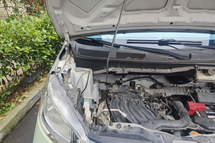 Used Nissan NV200 2018 1.6L CVT Luxury Model Engine Bay Right