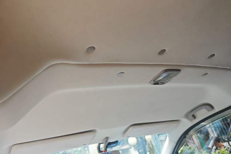 Used Nissan NV200 2018 1.6L CVT Luxury Model Headliner