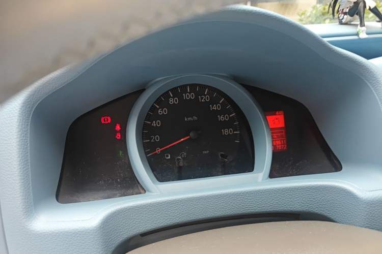 Used Nissan NV200 2018 1.6L CVT Luxury Model Instrument Cluster