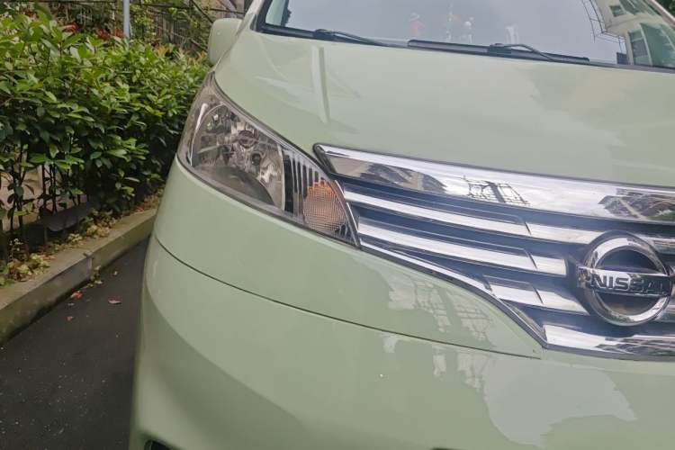Used Nissan NV200 2018 1.6L CVT Luxury Model Right Front Headlight