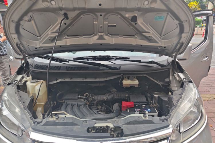 Used Nissan NV200 2018 1.6L CVT Luxury Model Engine Bay