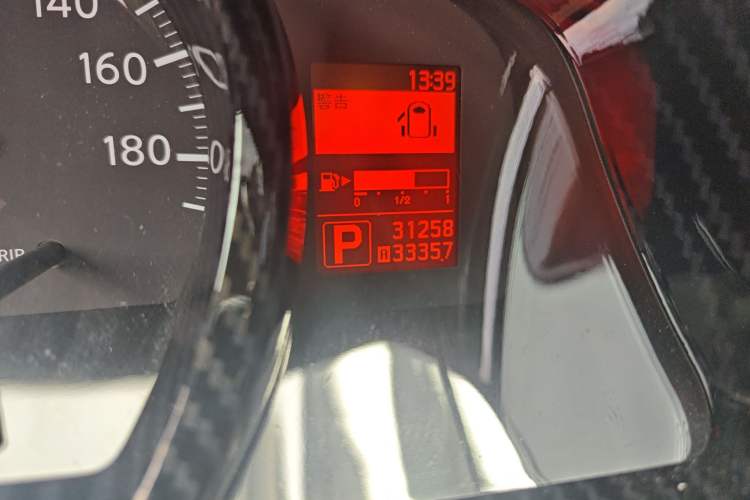 Used Nissan NV200 2018 1.6L CVT Luxury Model Odometer Close Up