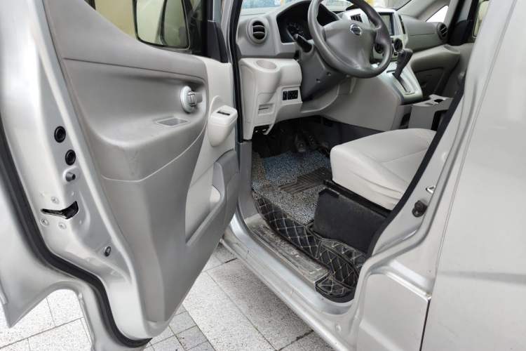 Used Nissan NV200 2018 1.6L CVT Luxury Model Driver Seat