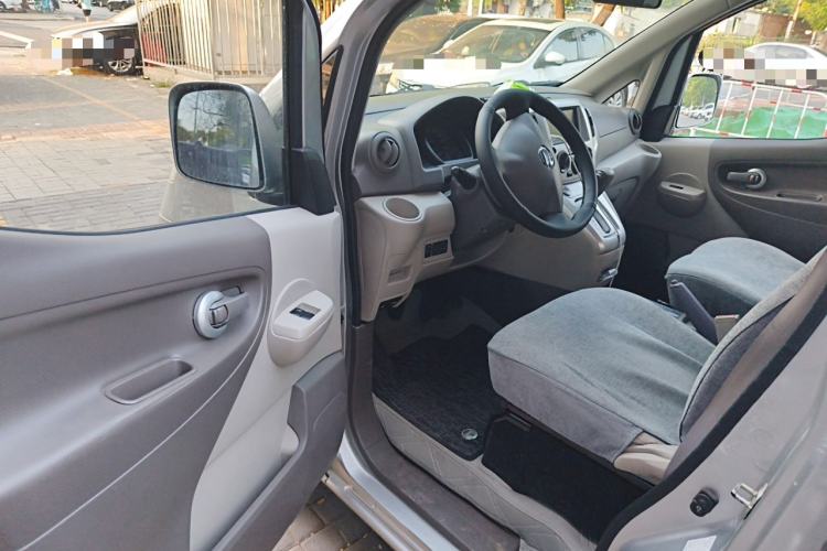 Used Nissan NV200 2018 1.6L CVT Luxury Model Driver Seat