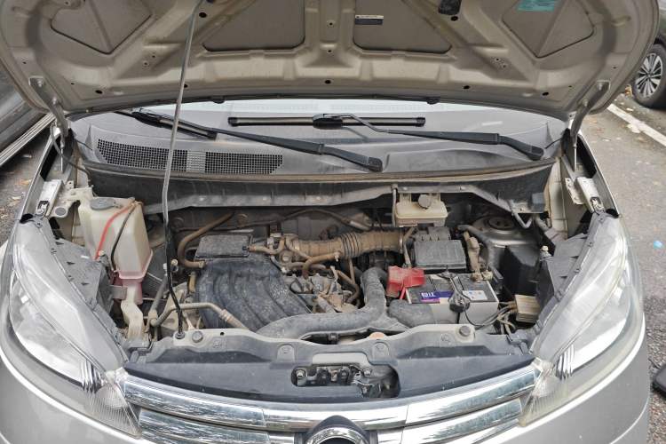 Used Nissan NV200 2018 1.6L CVT Luxury Model Engine Bay