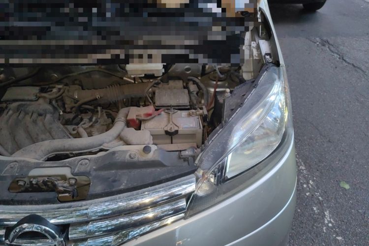 Used Nissan NV200 2018 1.6L CVT Luxury Model Engine Bay Left