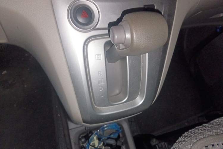 Used Nissan NV200 2018 1.6L CVT Luxury Model Gear Lever