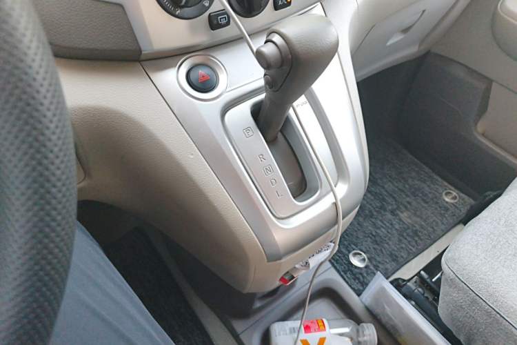 Used Nissan NV200 2018 1.6L CVT Luxury Model Gear Lever