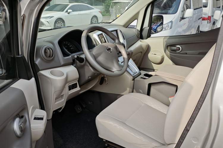 Used Nissan NV200 2018 1.6L CVT Luxury Model Interior 3