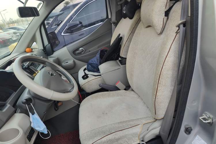 Used Nissan NV200 2018 1.6L CVT Luxury Model Left Front Seat