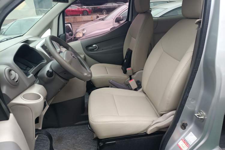 Used Nissan NV200 2018 1.6L CVT Luxury Model Left Front Seat