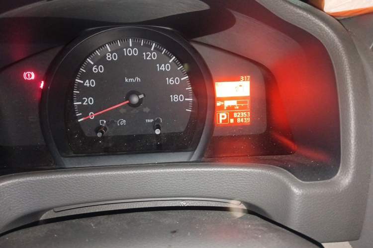 Used Nissan NV200 2018 1.6L CVT Luxury Model Odometer Close Up