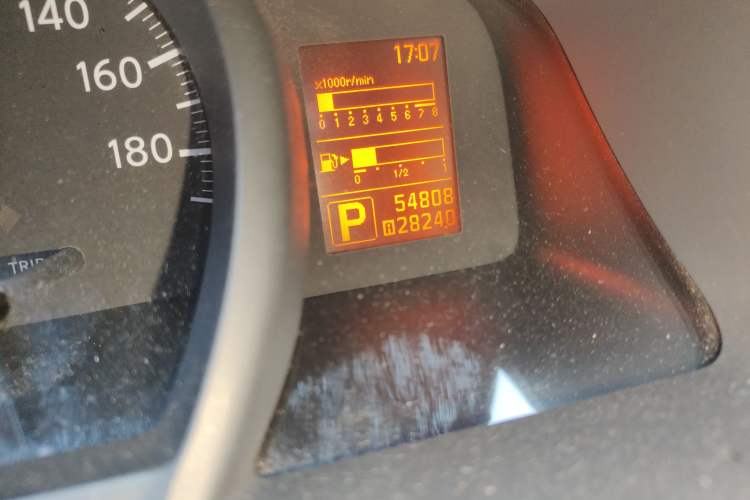 Used Nissan NV200 2018 1.6L CVT Luxury Model Odometer Close Up