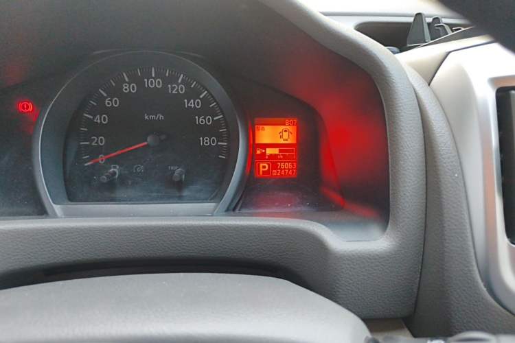 Used Nissan NV200 2018 1.6L CVT Luxury Model Odometer Close Up