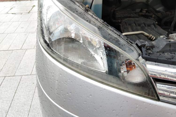 Used Nissan NV200 2018 1.6L CVT Luxury Model Right Front Headlight