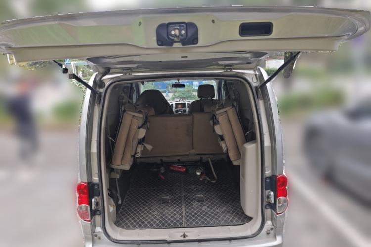 Used Nissan NV200 2018 1.6L CVT Luxury Model Trunk