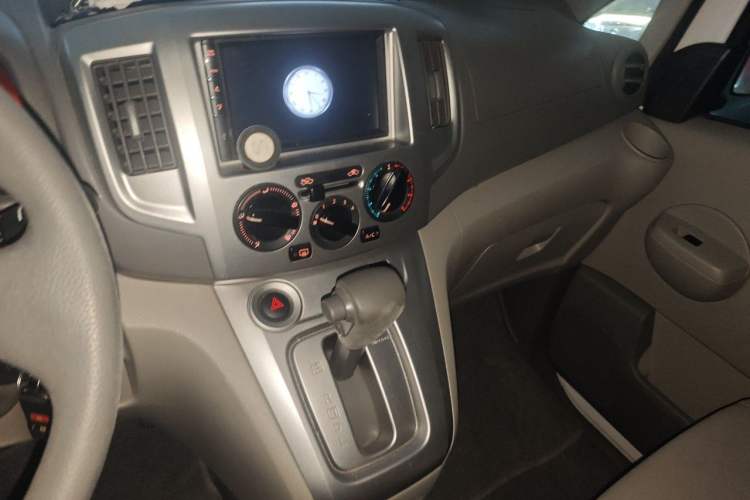 Used Nissan NV200 2018 1.6L CVT Luxury Model Audio And AC Panel