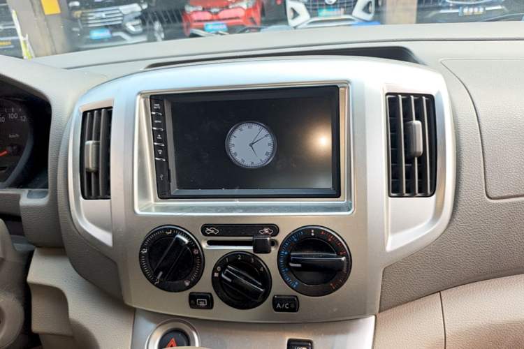 Used Nissan NV200 2018 1.6L CVT Luxury Model Audio And AC Panel