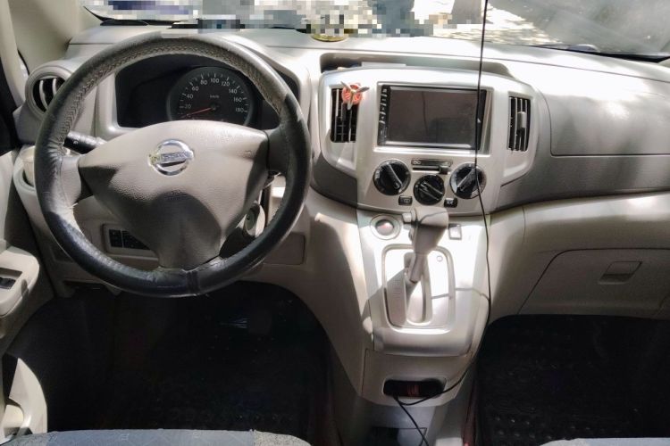 Used Nissan NV200 2018 1.6L CVT Luxury Model Center Console