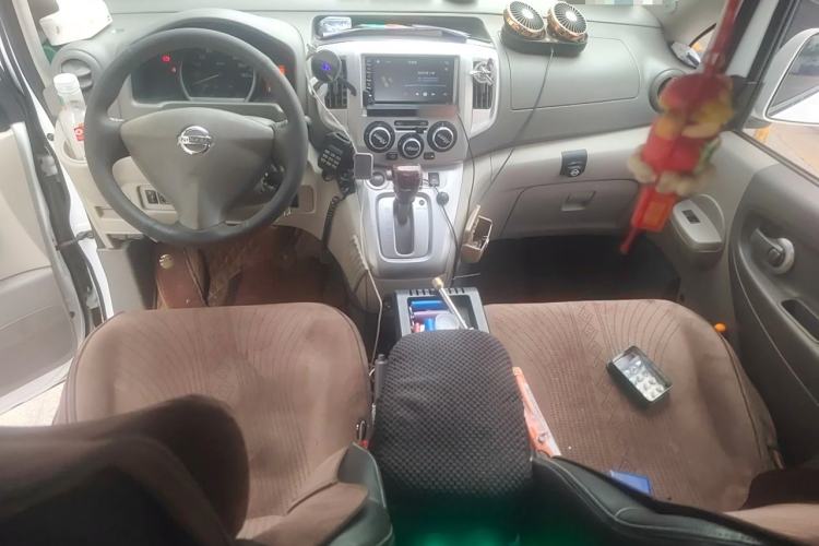 Used Nissan NV200 2018 1.6L CVT Luxury Model Center Console