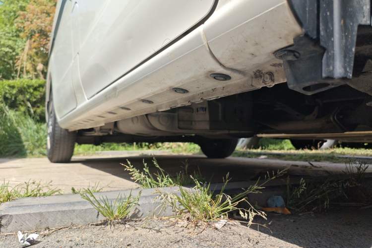 Used Nissan NV200 2018 1.6L CVT Luxury Model Chassis Front Right