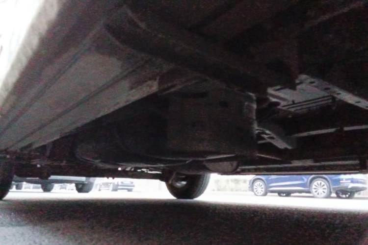 Used Nissan NV200 2018 1.6L CVT Luxury Model Chassis Front Right