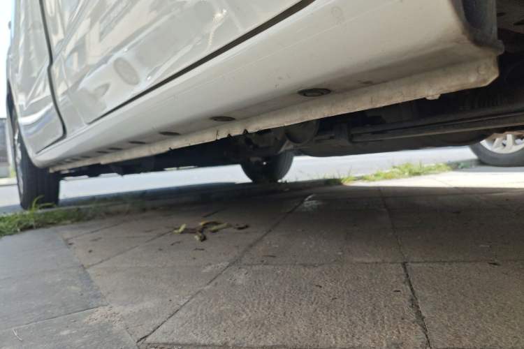 Used Nissan NV200 2018 1.6L CVT Luxury Model Chassis Rear Left