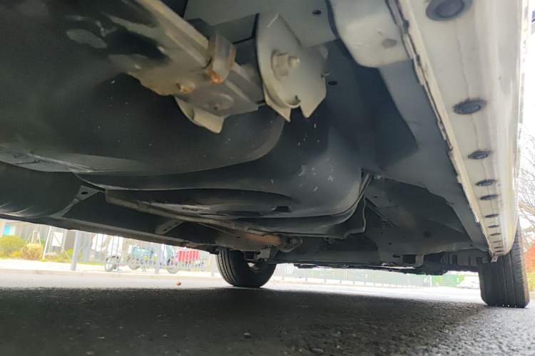 Used Nissan NV200 2018 1.6L CVT Luxury Model Chassis Rear Right