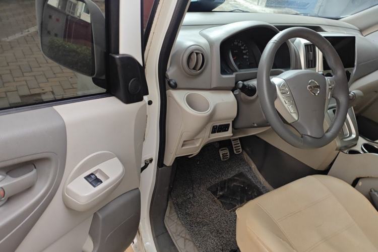 Used Nissan NV200 2018 1.6L CVT Luxury Model Driver Seat