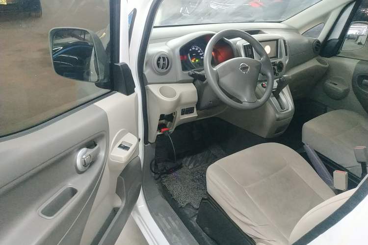 Used Nissan NV200 2018 1.6L CVT Luxury Model Driver Seat