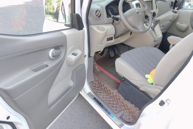 Used Nissan NV200 2018 1.6L CVT Luxury Model Driver Seat