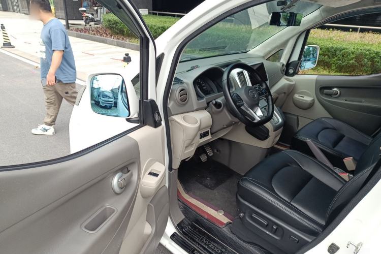 Used Nissan NV200 2018 1.6L CVT Luxury Model Driver Seat