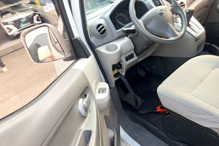 Used Nissan NV200 2018 1.6L CVT Luxury Model Driver Seat