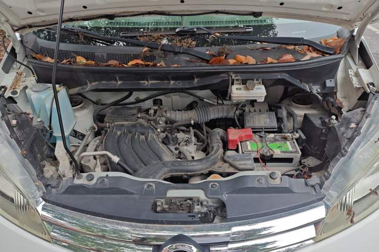 Used Nissan NV200 2018 1.6L CVT Luxury Model Engine Bay