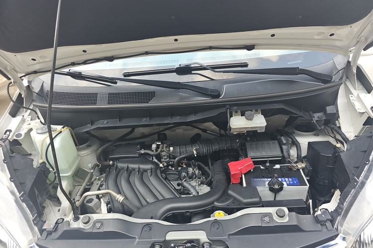 Used Nissan NV200 2018 1.6L CVT Luxury Model Engine Bay