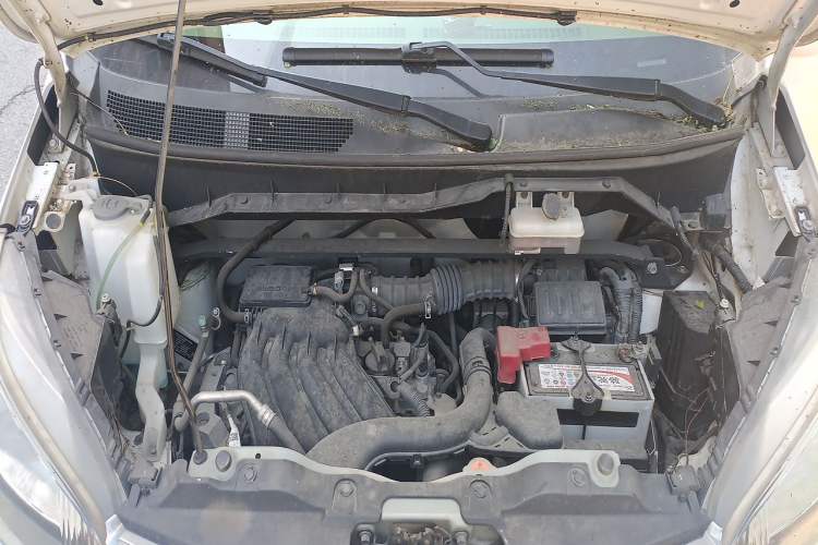Used Nissan NV200 2018 1.6L CVT Luxury Model Engine Bay