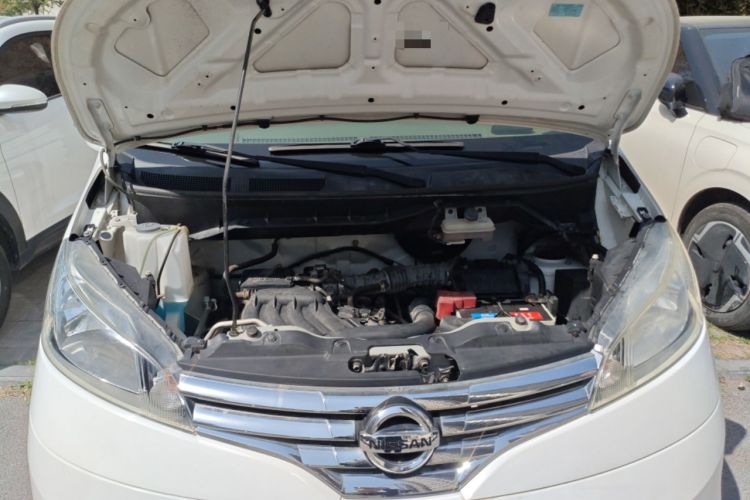 Used Nissan NV200 2018 1.6L CVT Luxury Model Engine Bay