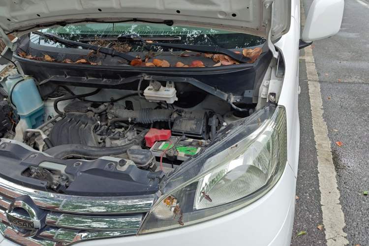 Used Nissan NV200 2018 1.6L CVT Luxury Model Engine Bay Left