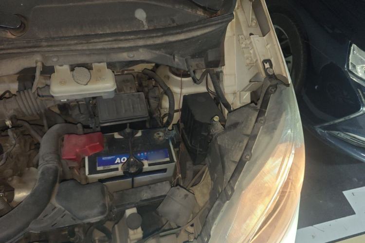 Used Nissan NV200 2018 1.6L CVT Luxury Model Engine Bay Left