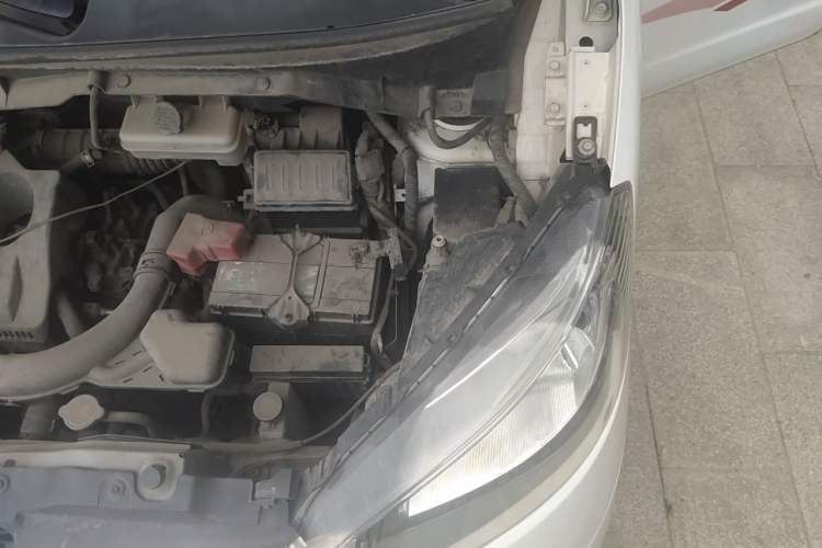 Used Nissan NV200 2018 1.6L CVT Luxury Model Engine Bay Left