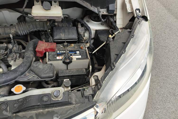 Used Nissan NV200 2018 1.6L CVT Luxury Model Engine Bay Left
