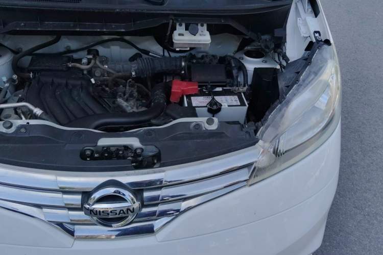 Used Nissan NV200 2018 1.6L CVT Luxury Model Engine Bay Left