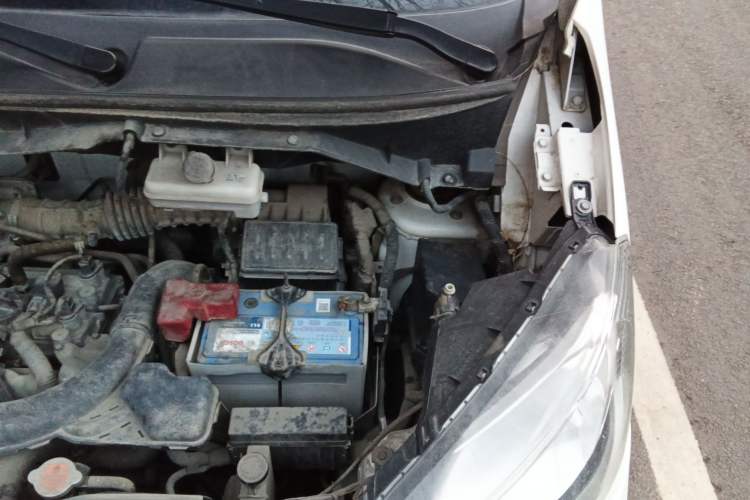 Used Nissan NV200 2018 1.6L CVT Luxury Model Engine Bay Left