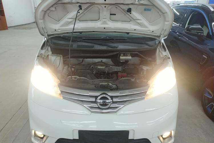 Used Nissan NV200 2018 1.6L CVT Luxury Model Engine Bay