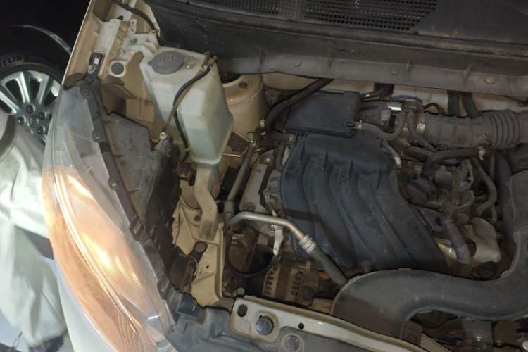 Used Nissan NV200 2018 1.6L CVT Luxury Model Engine Bay Right