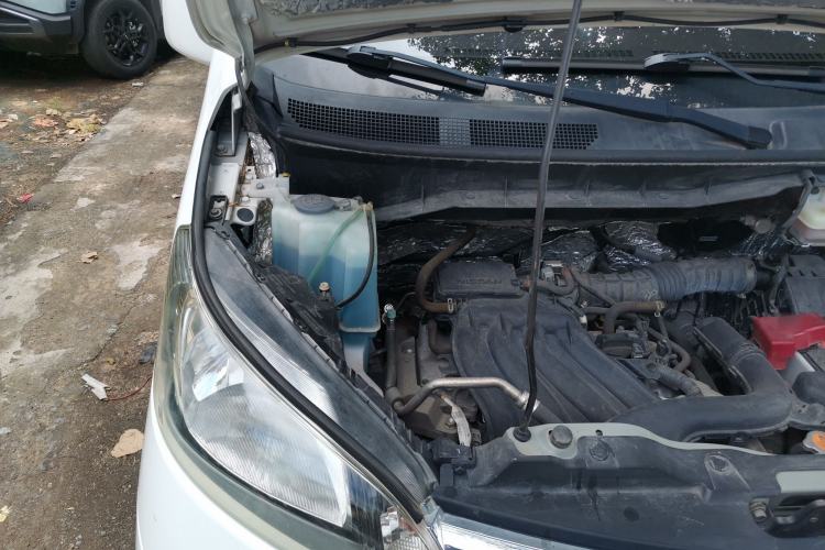 Used Nissan NV200 2018 1.6L CVT Luxury Model Engine Bay Right