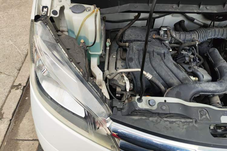 Used Nissan NV200 2018 1.6L CVT Luxury Model Engine Bay Right